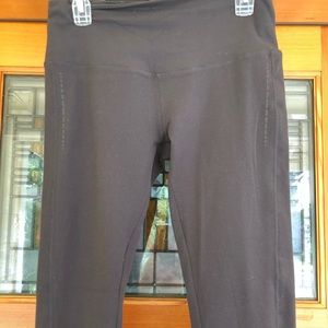 Black athletic leggings